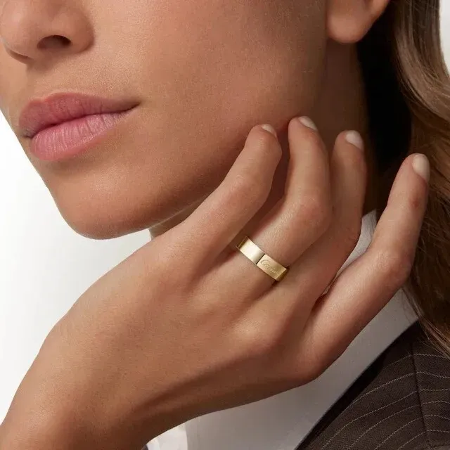 Обручальное кольцо C de Cartier Men 5 мм Yellow Gold - фото 2