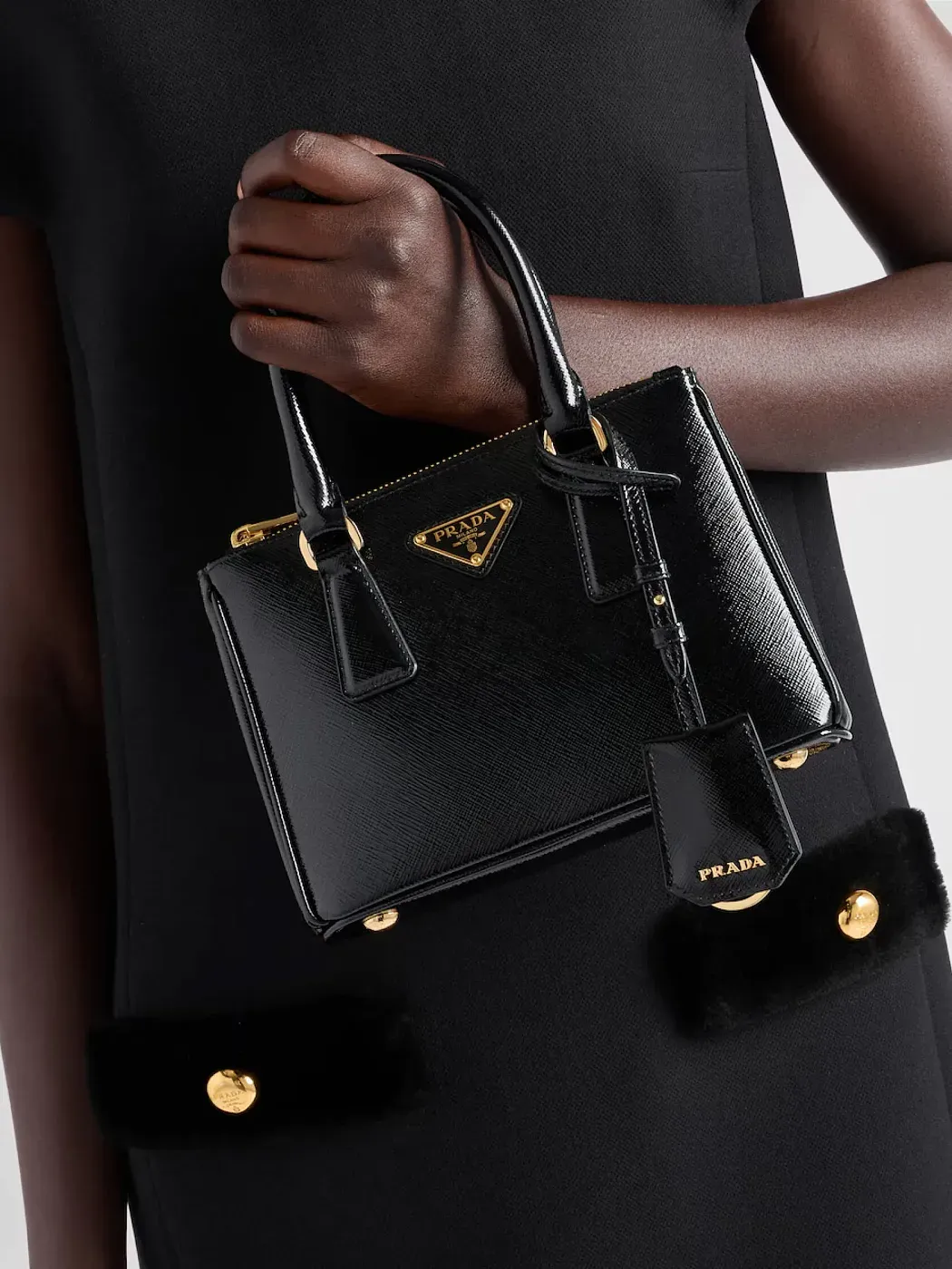 Prada Мини-сумка Galleria из лакированной сафьяновой кожи Black - фото 8
