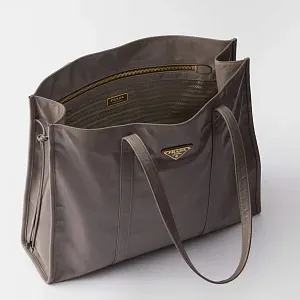 Prada Большая кожаная сумка-тоут Pewter - фото 5