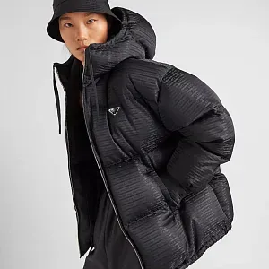 Prada Пуховая куртка с капюшоном из Re-Nylon - фото 4