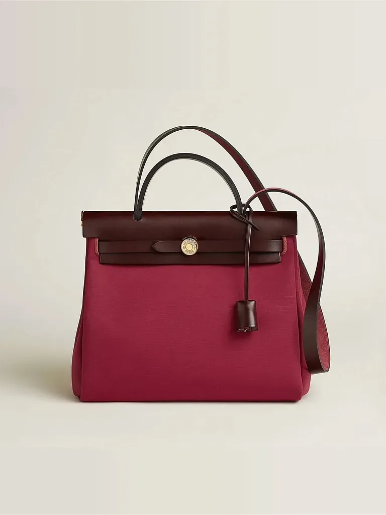 Сумка Hermes Herbag Zip 31 Rubis Rouge Officier Hunter Gold Hardware - фото 1