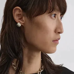 Phoebe Philo Серьги-пусеты Pebble Silver - фото 2