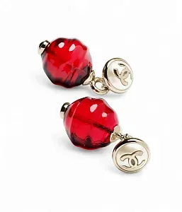 Chanel Серьги-клипсы с подвеской Gold, Pearly White and Red - фото 3