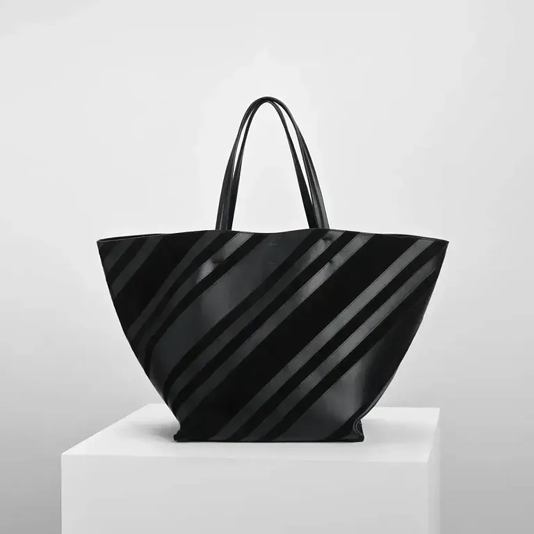 Сумка Cabas Phoebe Philo Black - фото 1