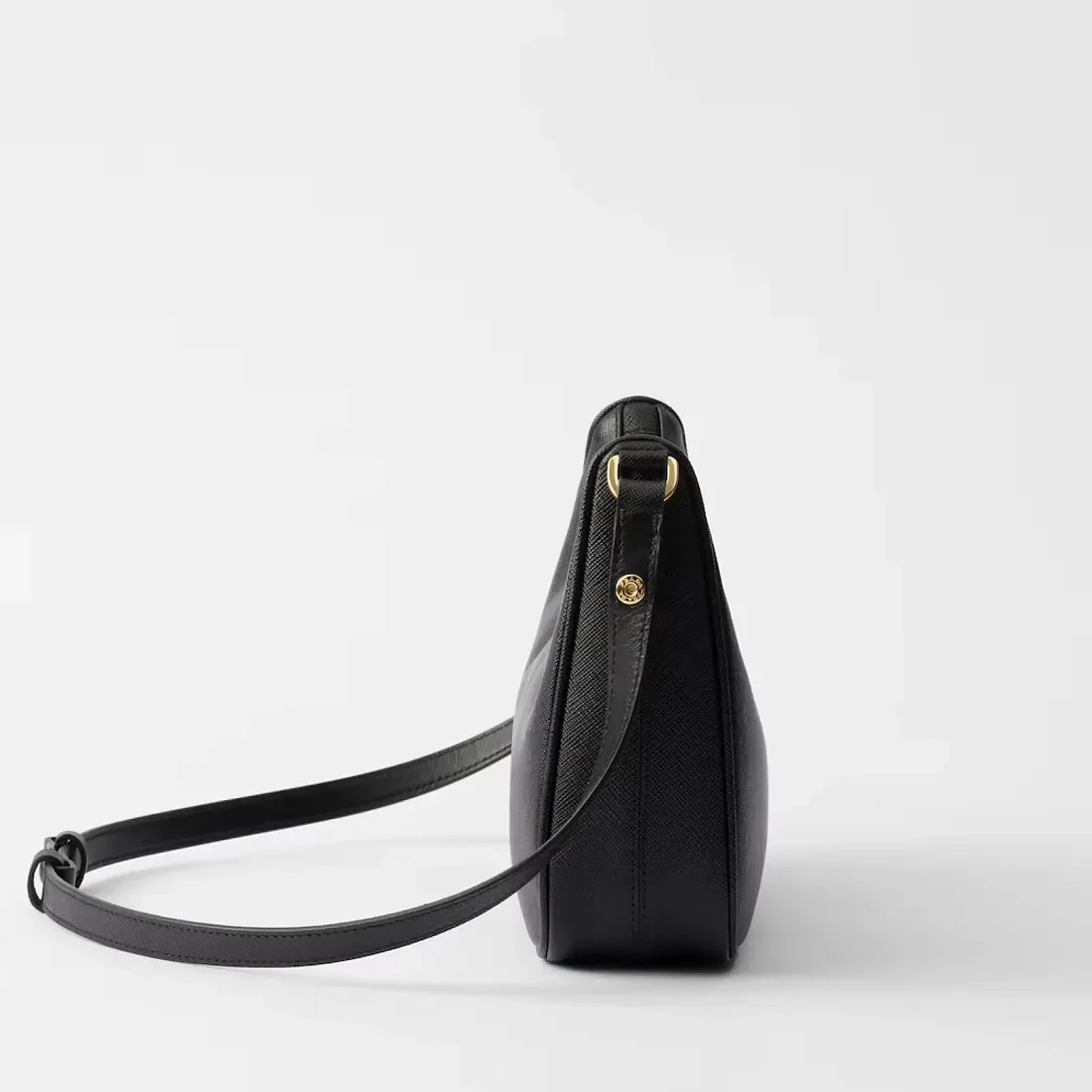 Prada Мини-сумка Re-Edition из сафьяновой кожи Black - фото 5
