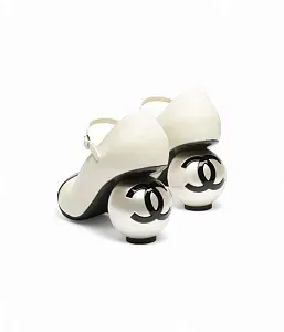 Chanel Кожаные туфли Мэри-Джейн White/Black - фото 2