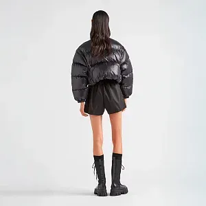 Prada Укороченный пуховик-трансформер из Re-Nylon Black - фото 5