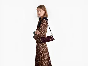 Prada Сумка средняя Re-Edition 2002 Burgundy - фото 2