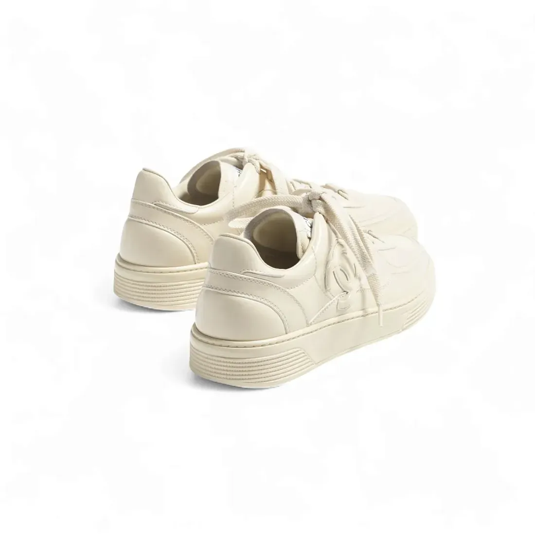 Chanel Кожаные кроссовки Light Beige - фото 2
