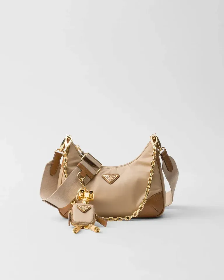 Сумка Re-Edition 2005 Re-Nylon и Saffiano из кожи с подвеской Prada Camel/Caramel - фото 1