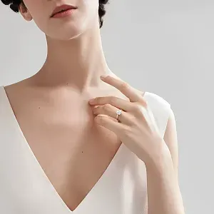 Tiffany & Co. Помолвочное кольцо Harmony Round Brilliant Engagement Ring in Rose Gold - фото 3