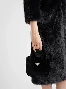 Prada Мини-сумка из вельвета с мягкой подкладкой - фото 5