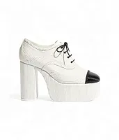 Chanel Кожаные туфли на шнуровке White/Black - фото 1