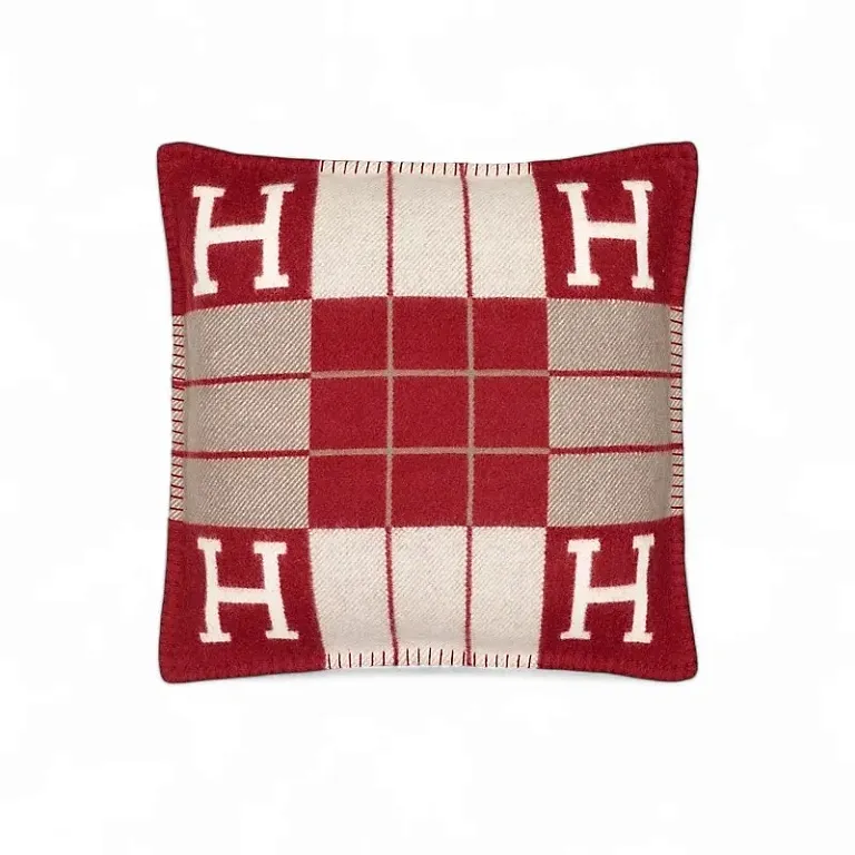 Подушка Avalon 52 см Hermes Ecru Rouge H - фото 1