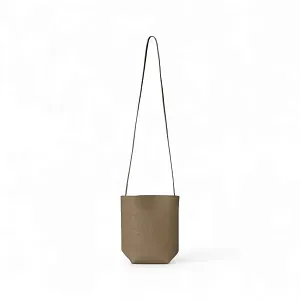 The Row Сумка NS Park Crossbody Smoked Taupe из кожи Smoked Taupe - фото 1