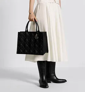 Dior Сумка Book Tote calfskin среднего формата Black - фото 2
