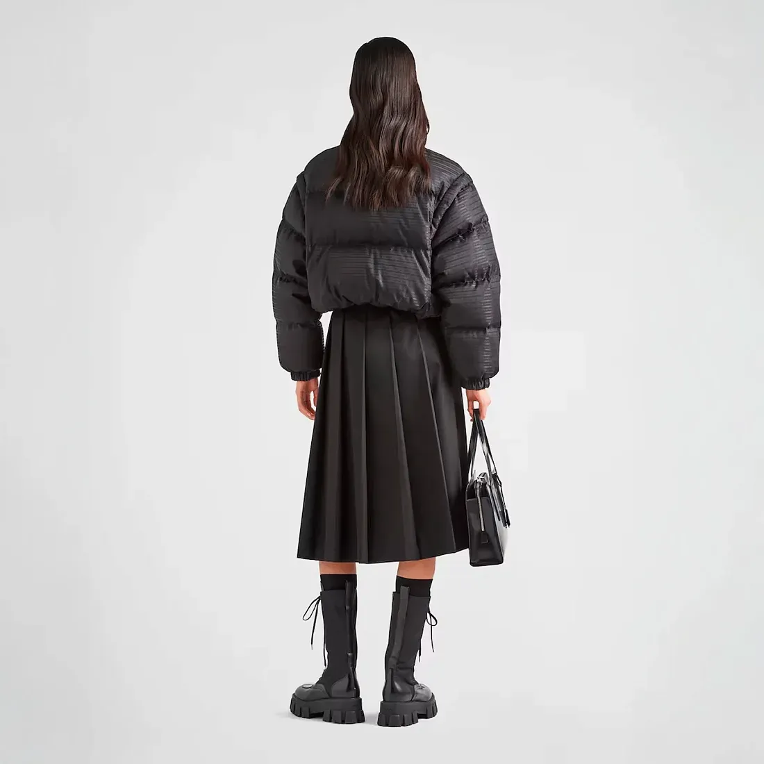 Prada Укороченная пуховая куртка с капюшоном из Re-Nylon - фото 5