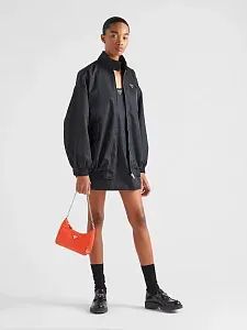 Prada Сумка Re-Edition 2005 из Re-Nylon Orange - фото 2