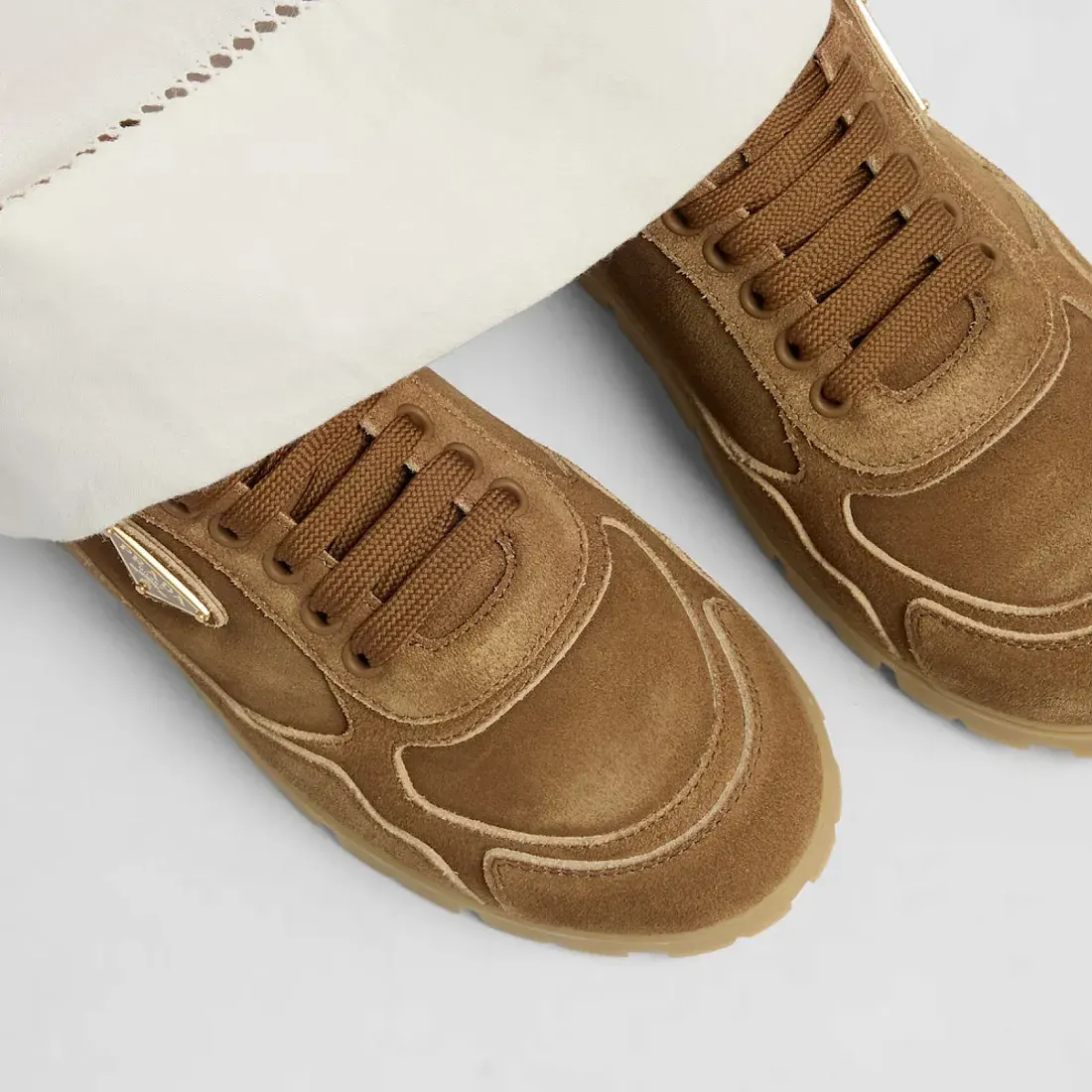 Prada Кроссовки из замши с эффектом выцветания Cinnamon - фото 2