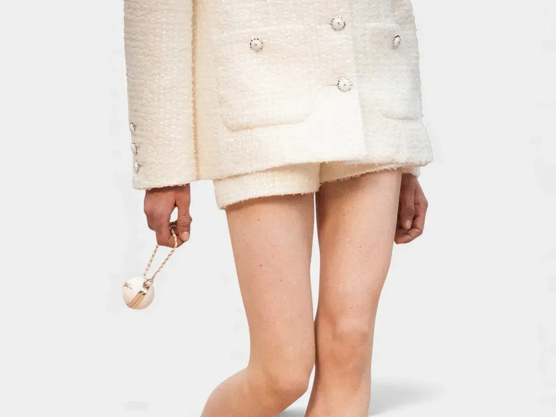 Chanel Брелок для сумочки Beige - фото 2