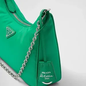 Prada Сумка Re-Edition 2005 из Re-Nylon Mint Green - фото 6
