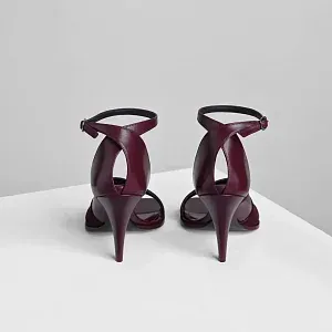 Phoebe Philo Ассиметричные сандалии из черной кожи с каблуком 90 Oxblood - фото 4
