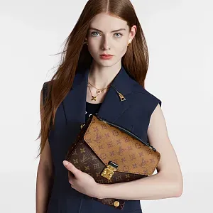 Louis Vuitton Клатч Pochette Metis - фото 2