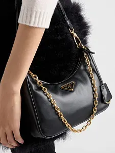 Prada Кожаная мини-сумка Re-Edition Black - фото 9
