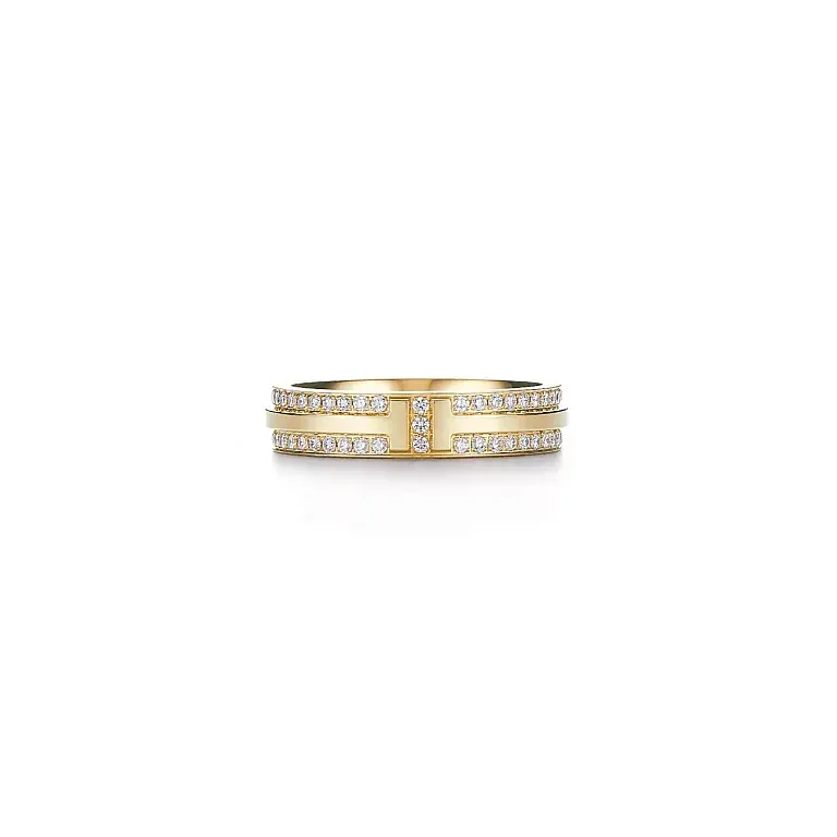 Кольцо Tiffany T Narrow Diamond Pave Ring Men Yellow Gold - фото 1