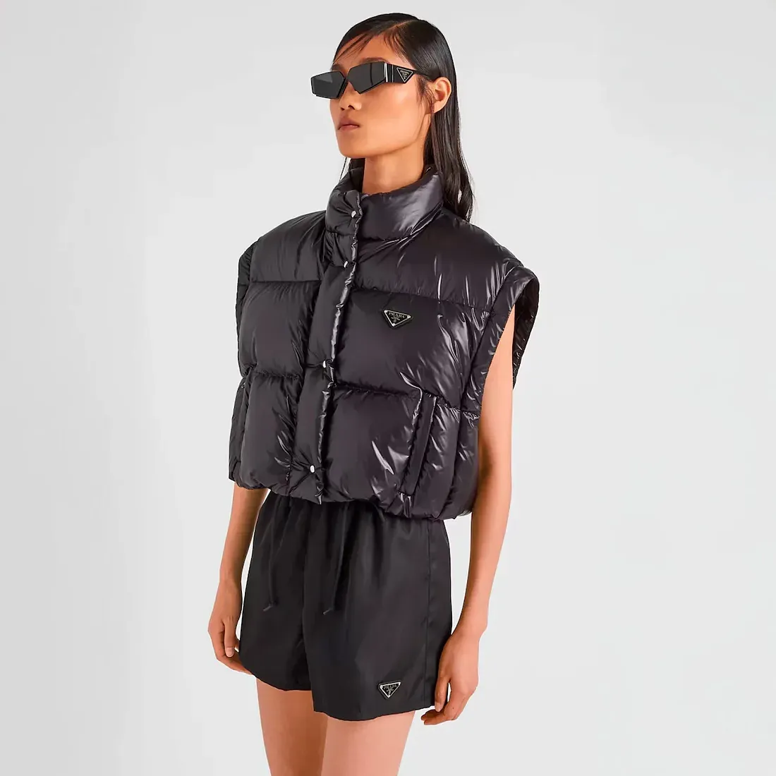 Prada Укороченный пуховик-трансформер из Re-Nylon Black - фото 4
