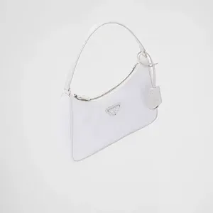 Prada Мини-сумка Re-Edition 2005 из Re-Nylon и сафьяновой кожи White - фото 3