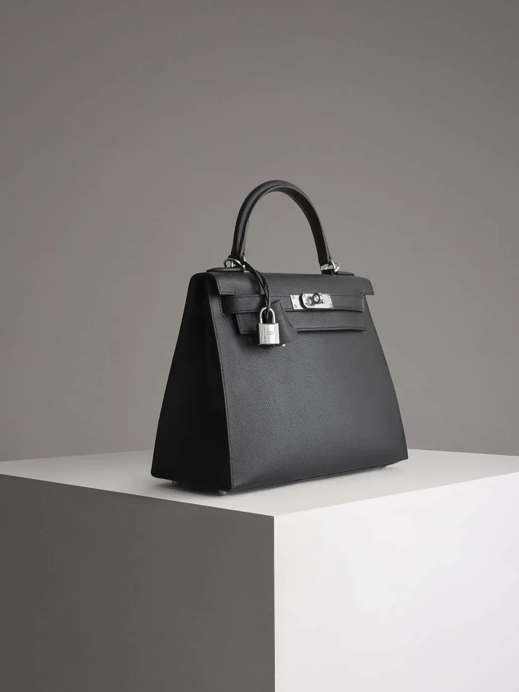 Hermès Cумка Kelly Sellier 28 Black Epsom Palladium Hardware - фото 5