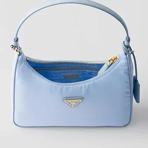 Prada Mини-сумка из Re-Nylon и сафьяновой кожи Re-Edition 2005 Pale Blue - фото 6