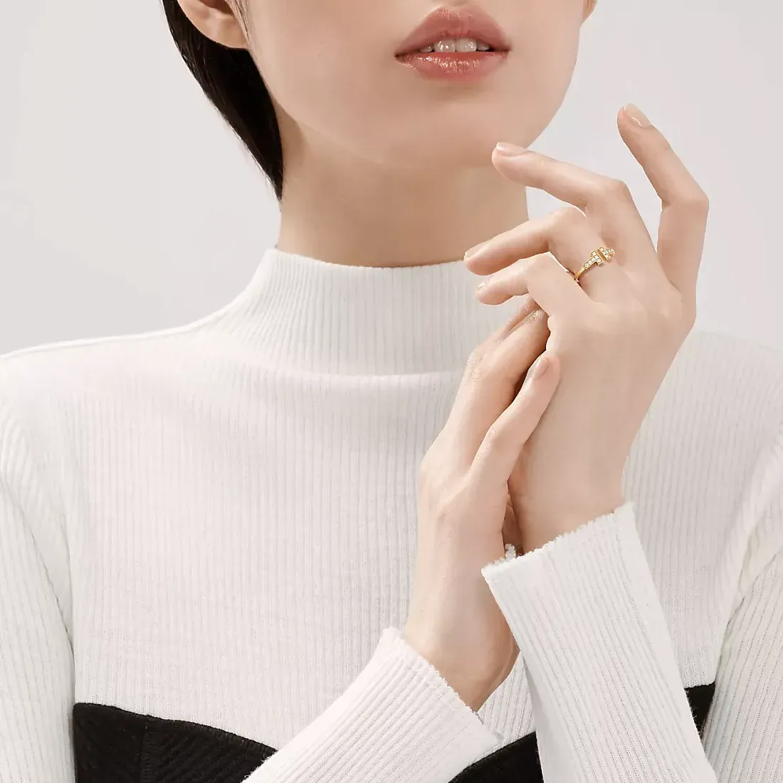 Tiffany & Co. Кольцо T Diamond Wire Ring - фото 2