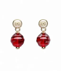 Chanel Серьги-клипсы с подвеской Gold, Pearly White and Red - фото 1