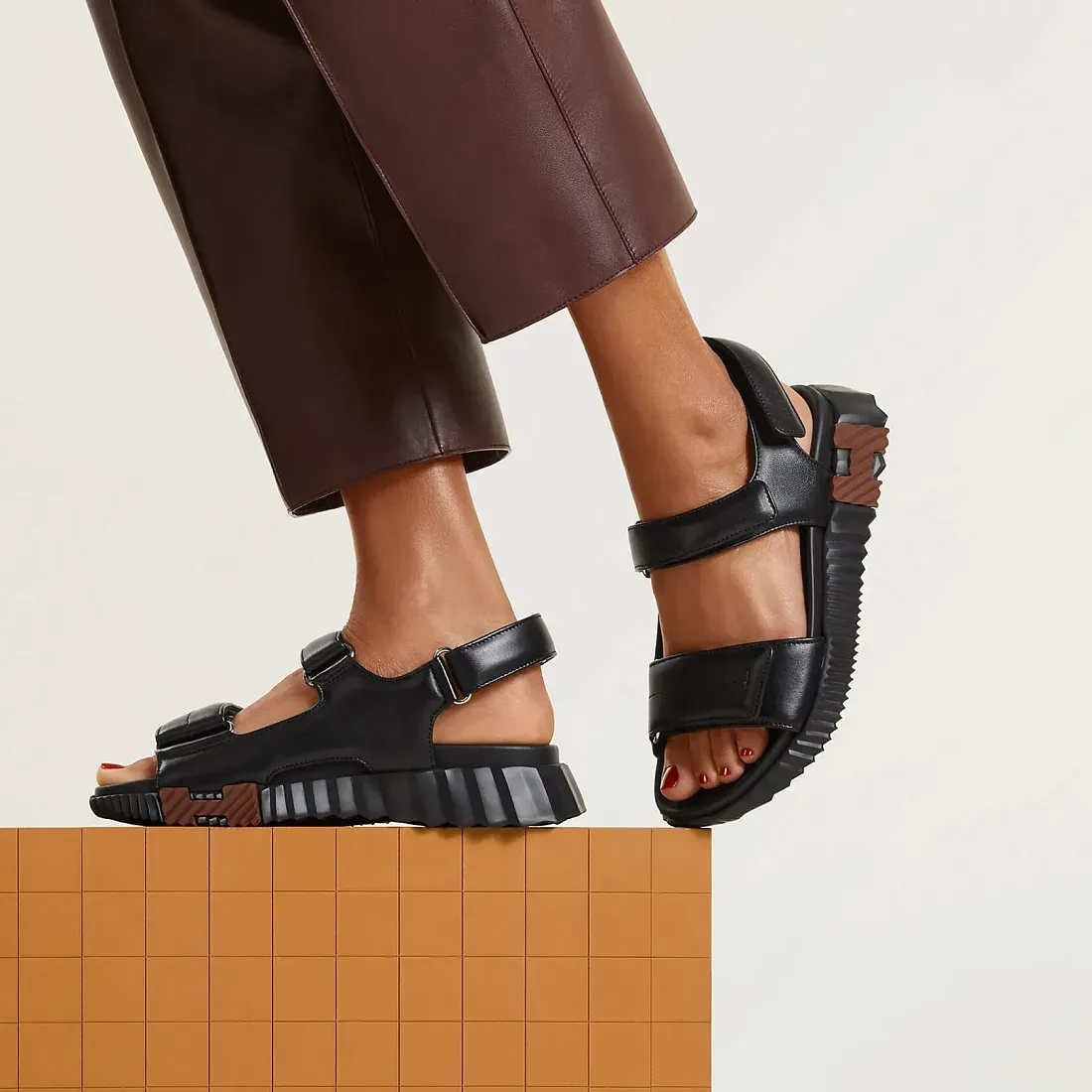 Hermès Сандалии Junior Sandal Blаck - фото 2