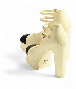 Chanel Кожаные туфли Мэри-Джейн Light Yellow /Black - фото 2