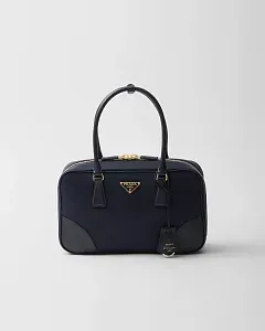 Prada Re-Edition 1978 средняя сумка из нейлона Re-Nylon и кожи Saffiano с двумя ручками Navy - фото 1