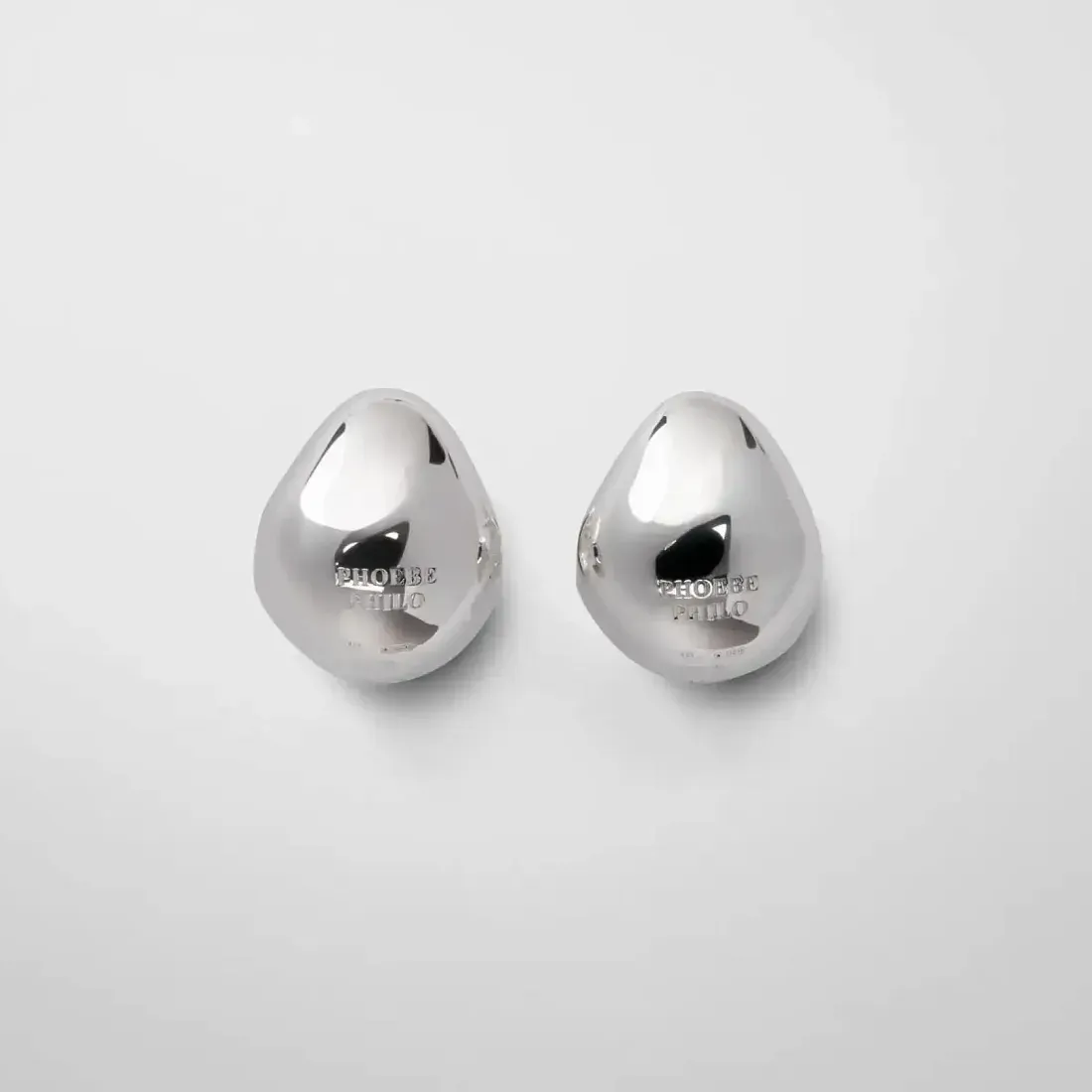 Phoebe Philo Серьги-пусеты Pebble Silver - фото 4