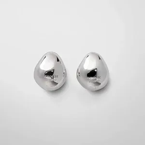Phoebe Philo Серьги-пусеты Pebble Silver - фото 4
