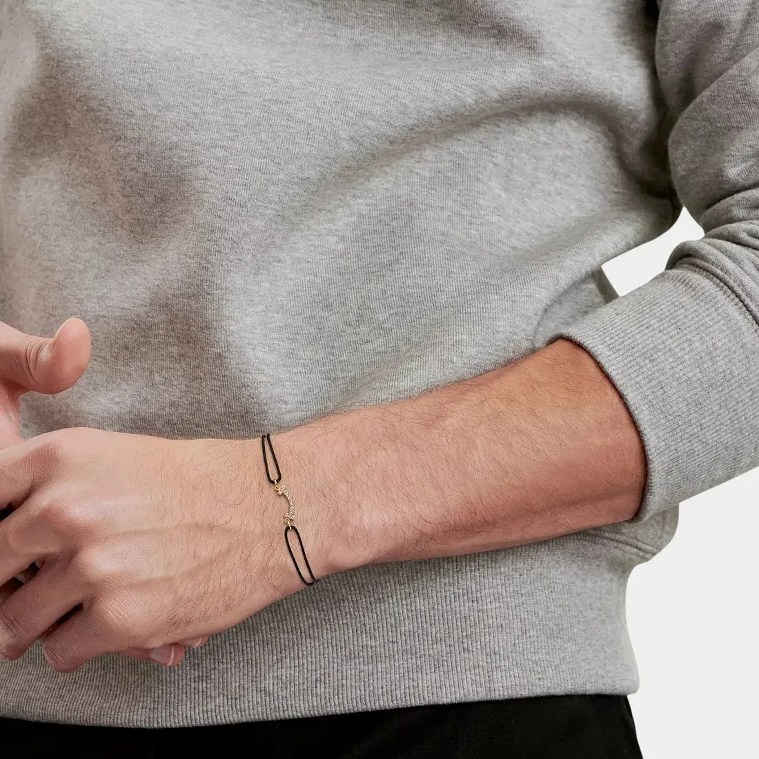 Tiffany & Co. Copy: Браслет Smile bracelet in 18-carat yellow gold on a black cord with diamonds Men - фото 2