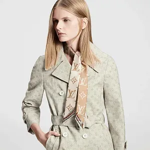 Louis Vuitton Шелковая лента Monogram Ultimate BB Beige - фото 2