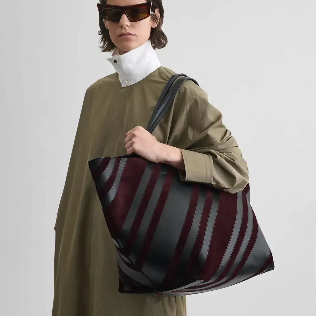 Phoebe Philo Сумка Cabas Black/Oxblood - фото 2