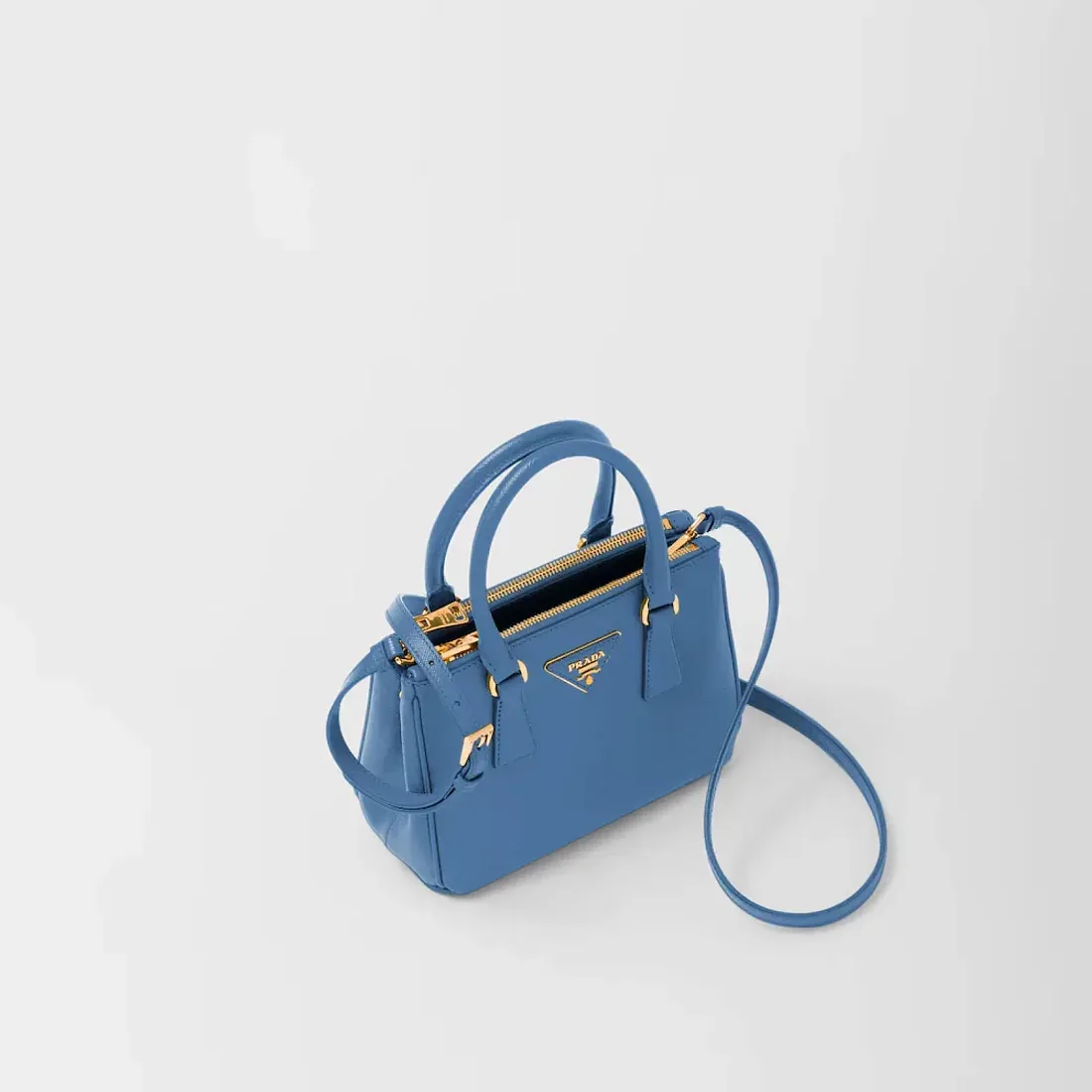 Prada Мини-сумка Galleria из сафьяновой кожи Light Blue - фото 3