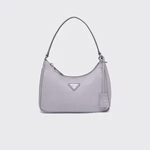 Prada Мини-сумка Re-Edition 2005 из Re-Nylon и сафьяновой кожи Wisteria - фото 1