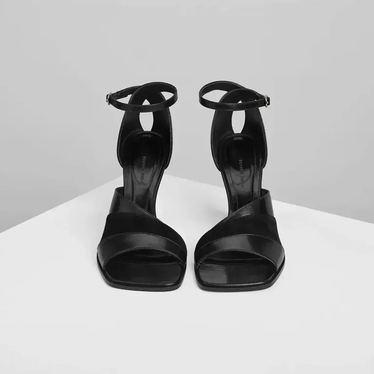 Ассиметричные сандалии из черной кожи с каблуком 90 Phoebe Philo Black - фото 2