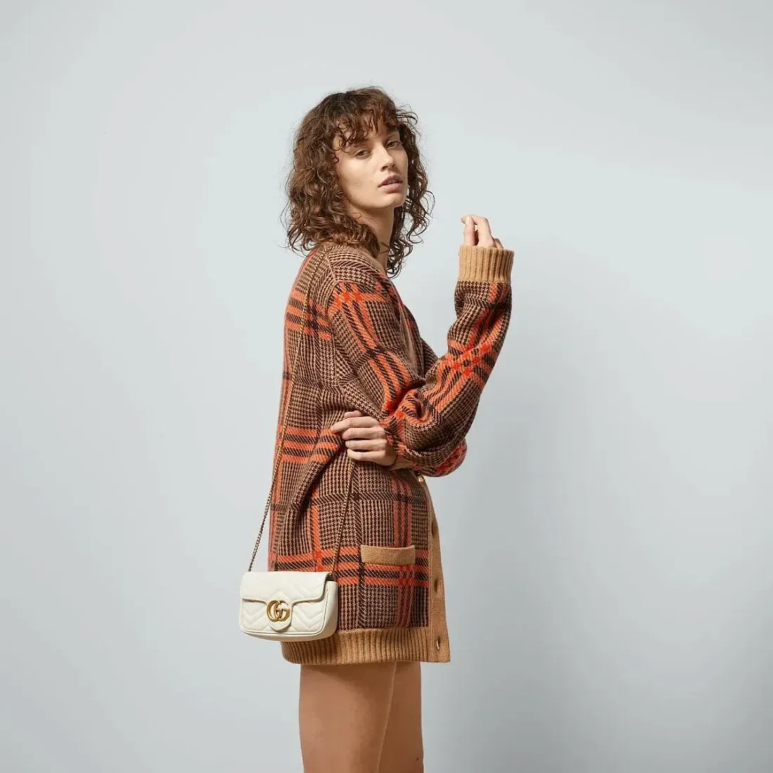 Gucci Мини-сумка GG Marmont White Chevron - фото 2