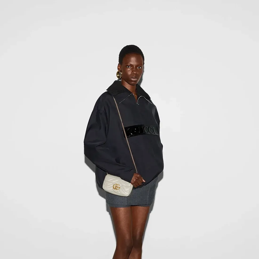 Gucci Мини-сумка GG Marmont Light Grey - фото 2