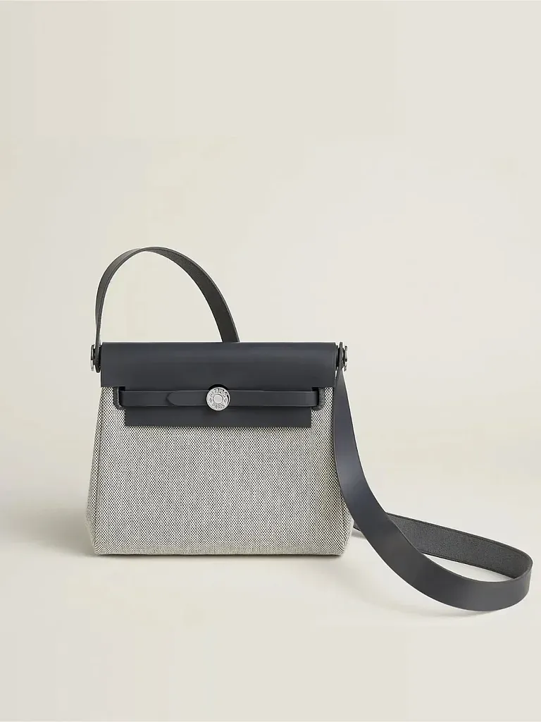 Сумка Hermes Herbag Zip 20 Ecru Ardoise H Viking Hunter Palladium Hardware - фото 1