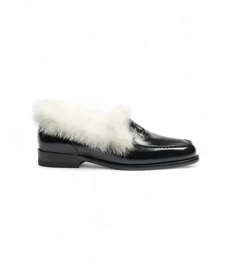 Кожаные лоферы Chanel Black / White - фото 1
